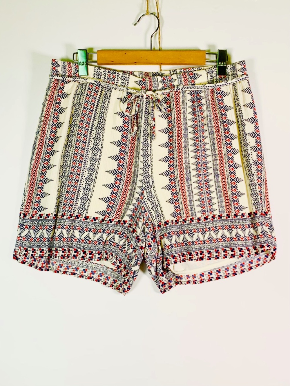 C EST. 1946 Soft Elastic Waist Drawstring Shorts Red Blue Boho Geometric Tribal